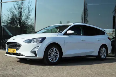 Ford Focus 1.0 E.B AUTOMAAT TITANIUM X ELEK. TREKHAAK uit 2022