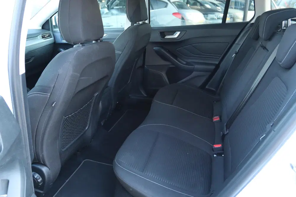 Ford Focus 1.0 E.B AUTOMAAT TITANIUM X ELEK. TREKHAAK uit 2022, foto 14