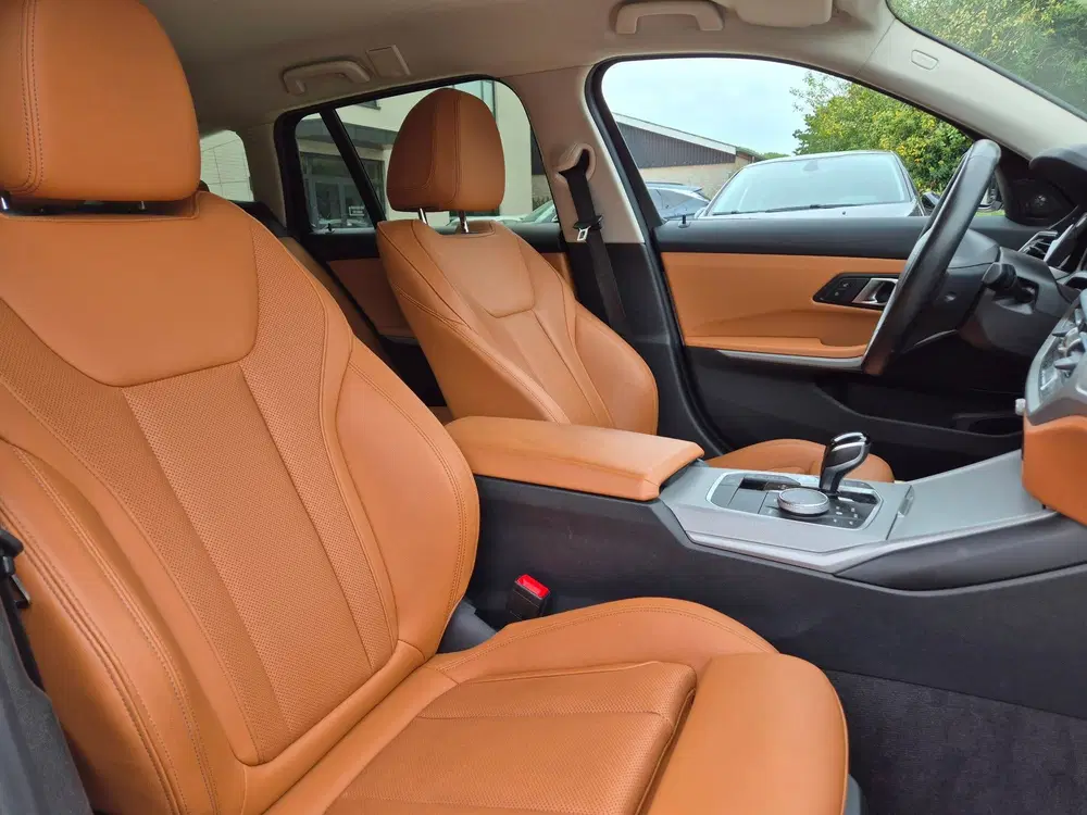 BMW 3-serie 330e Business Edition Plus uit 2022, foto 9