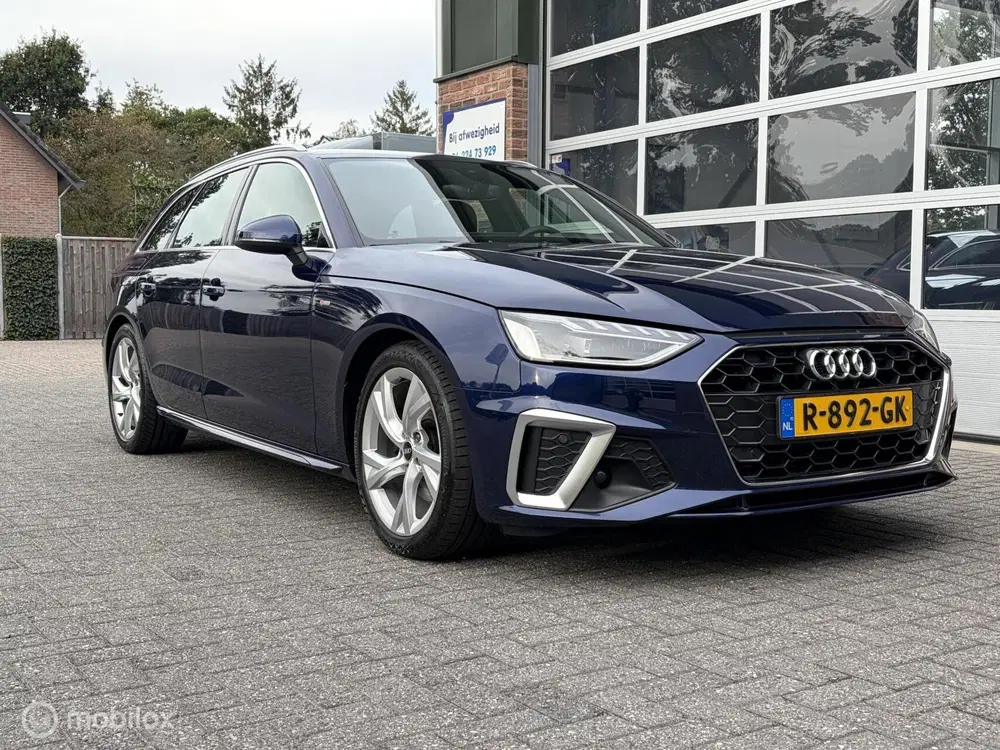 Audi A4 A4 Avant 35 TFSI S-line uit 2022, foto 4