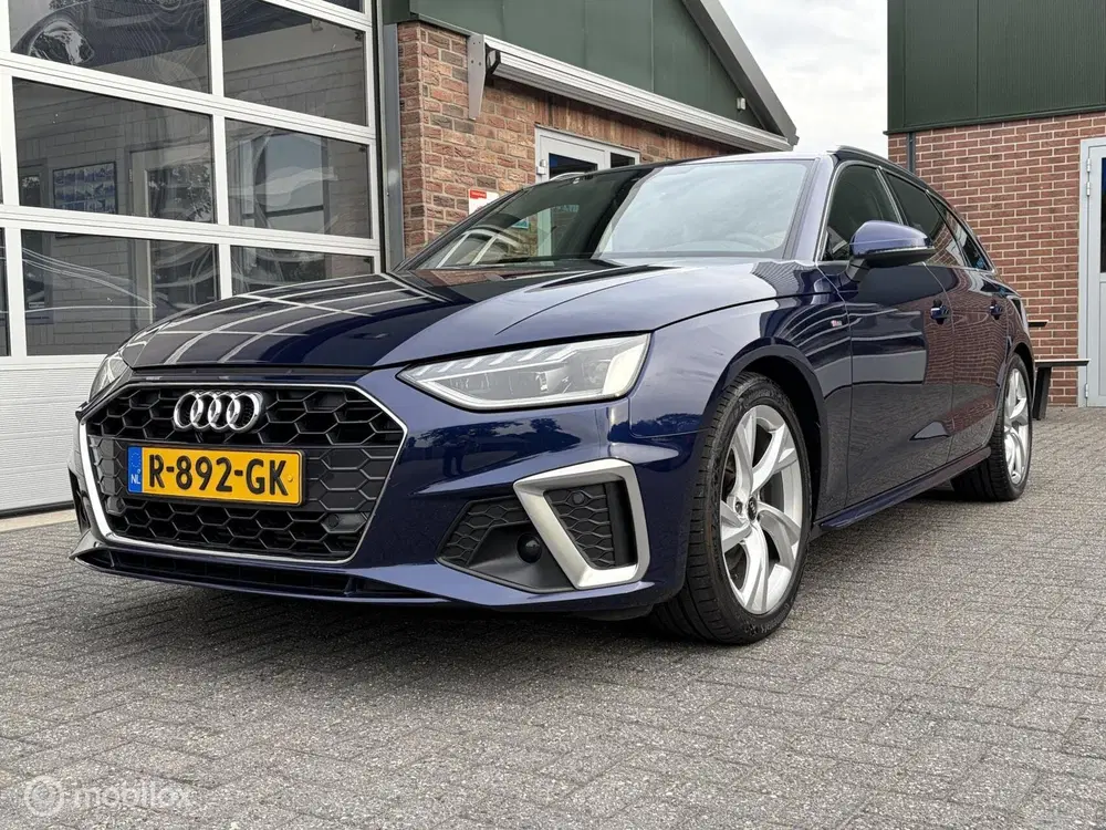 Audi A4 A4 Avant 35 TFSI S-line uit 2022, foto 6