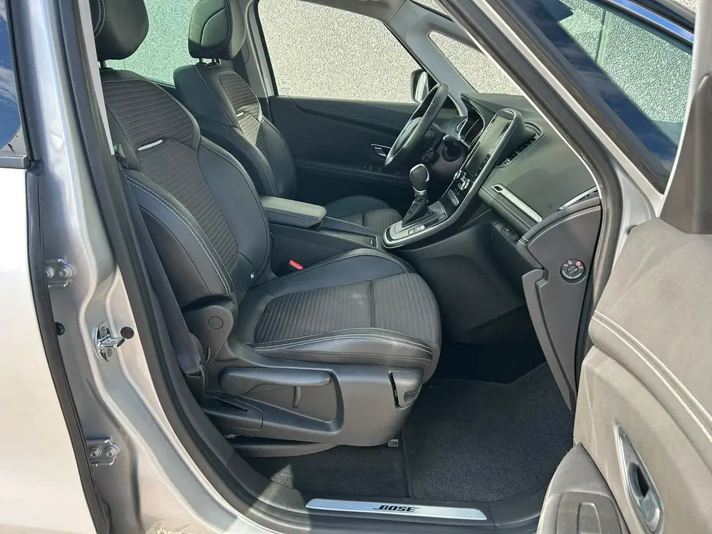 Renault Scenic 1.3 TCe Bose uit 2019, foto 8