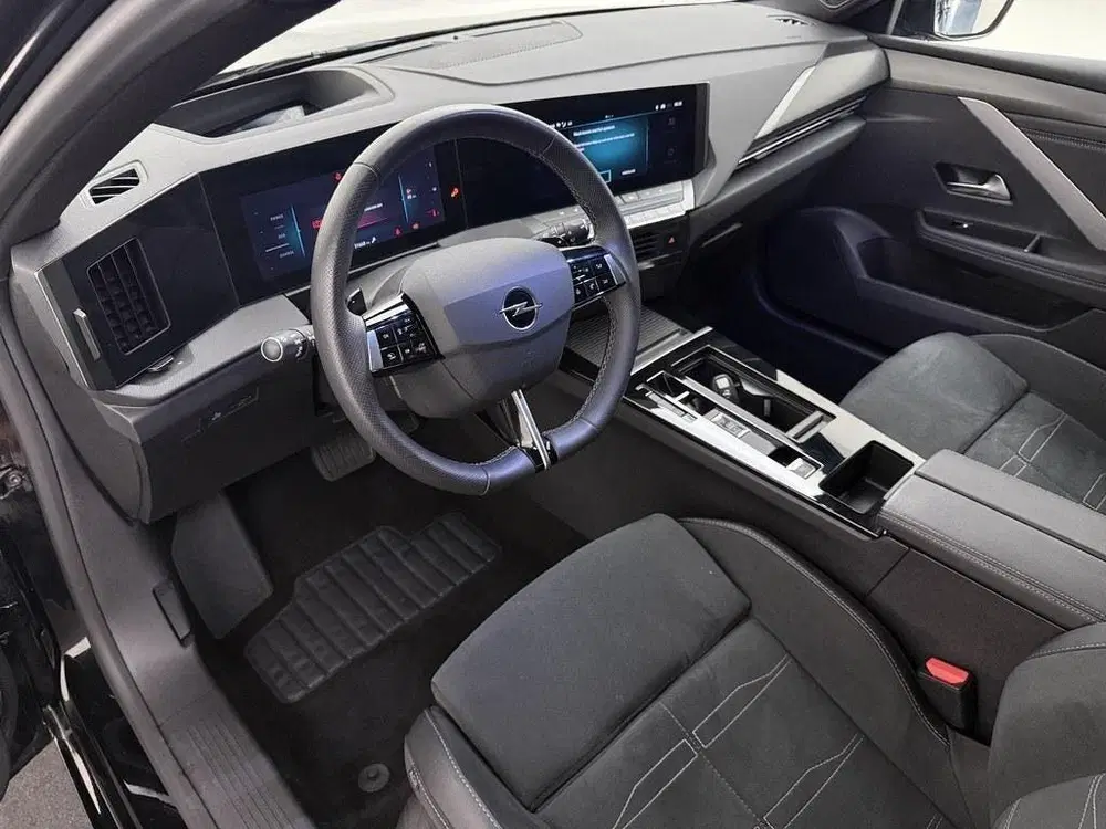 Opel Astra 1.2 Turbo 145pk Hybrid GS Pano uit 2025, foto 3