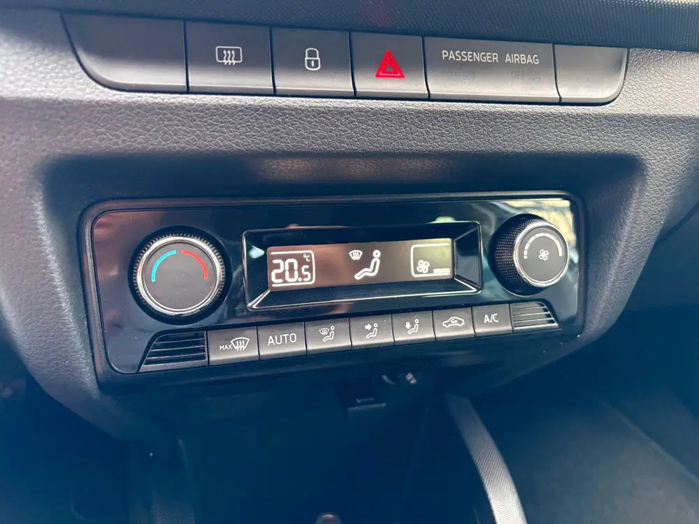 Skoda Fabia 1.0 TSI Ambition uit 2022, foto 12
