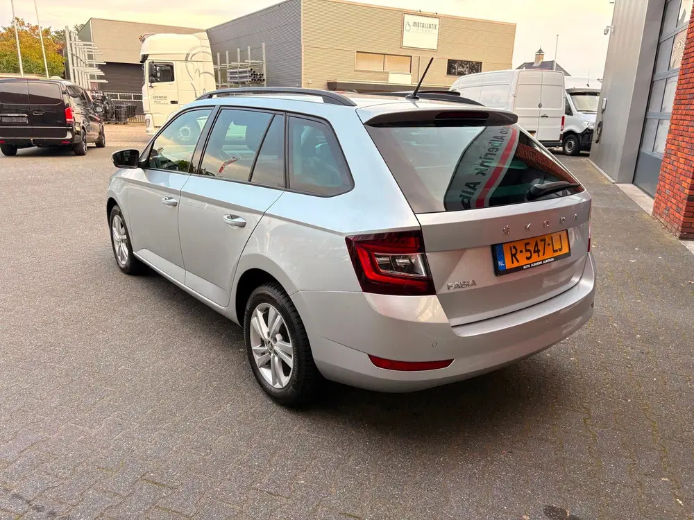 Skoda Fabia 1.0 TSI Ambition uit 2022, foto 4