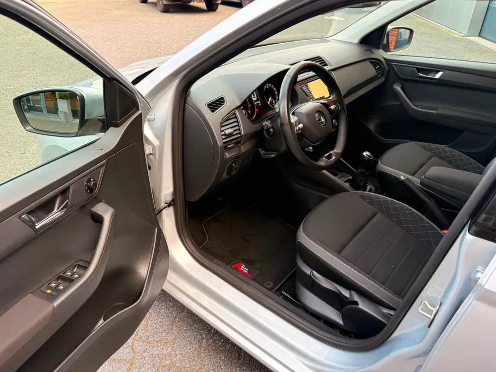 Skoda Fabia 1.0 TSI Ambition uit 2022, foto 5