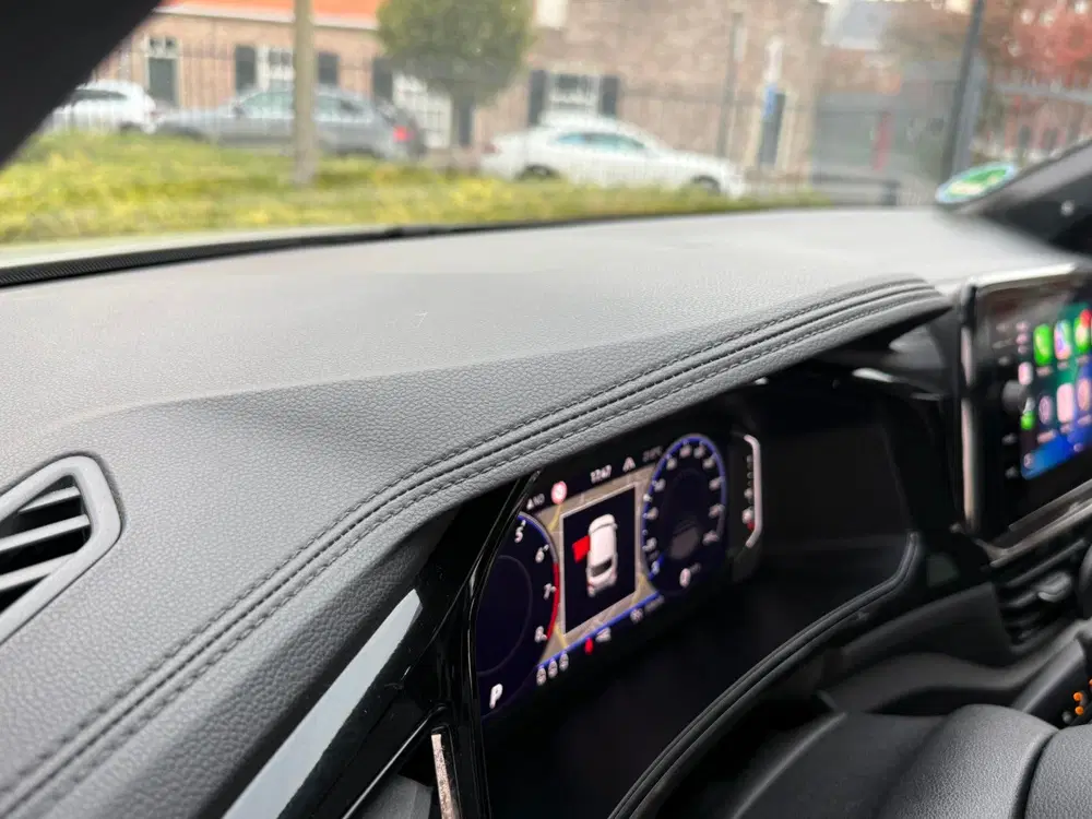 Volkswagen T-Roc R-Line2.0 TSI 190pk 4Motion 7-DSG 2022 uit 2022, foto 14