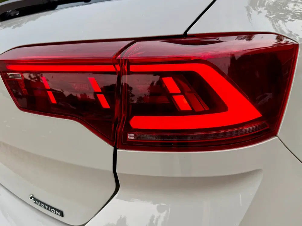 Volkswagen T-Roc R-Line2.0 TSI 190pk 4Motion 7-DSG 2022 uit 2022, foto 8