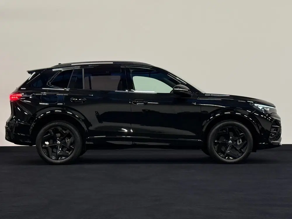 Volkswagen Tiguan 1.5 eHybrid R-Line Pano Massage 360 Trekha uit 2025, foto 10