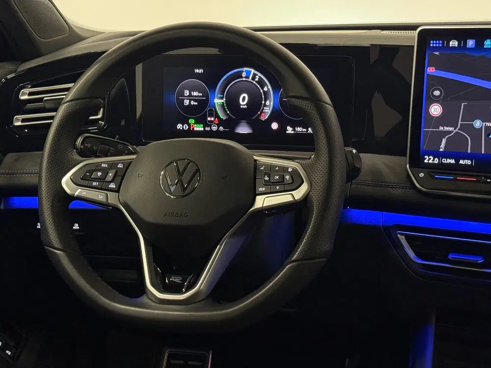 Volkswagen Tiguan 1.5 eHybrid R-Line Pano Massage 360 Trekha uit 2025, foto 15