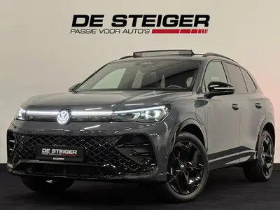 Volkswagen Tiguan 1.5 eHybrid R-Line Black Style Pano Headup uit 2025
