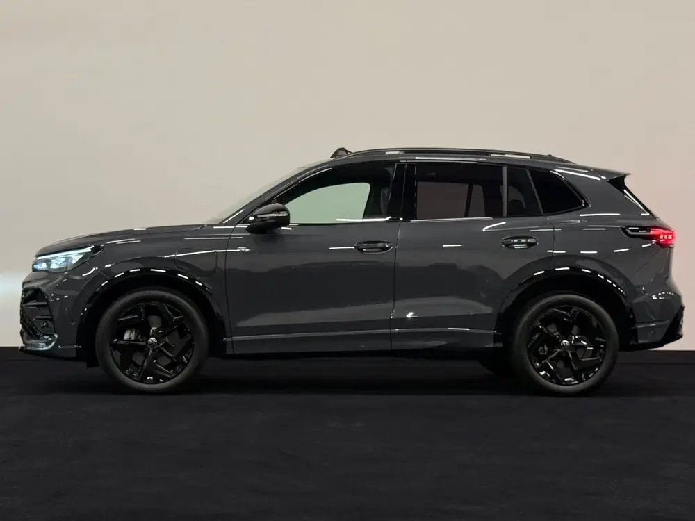 Volkswagen Tiguan 1.5 eHybrid R-Line Black Style Pano Headup uit 2025, foto 3