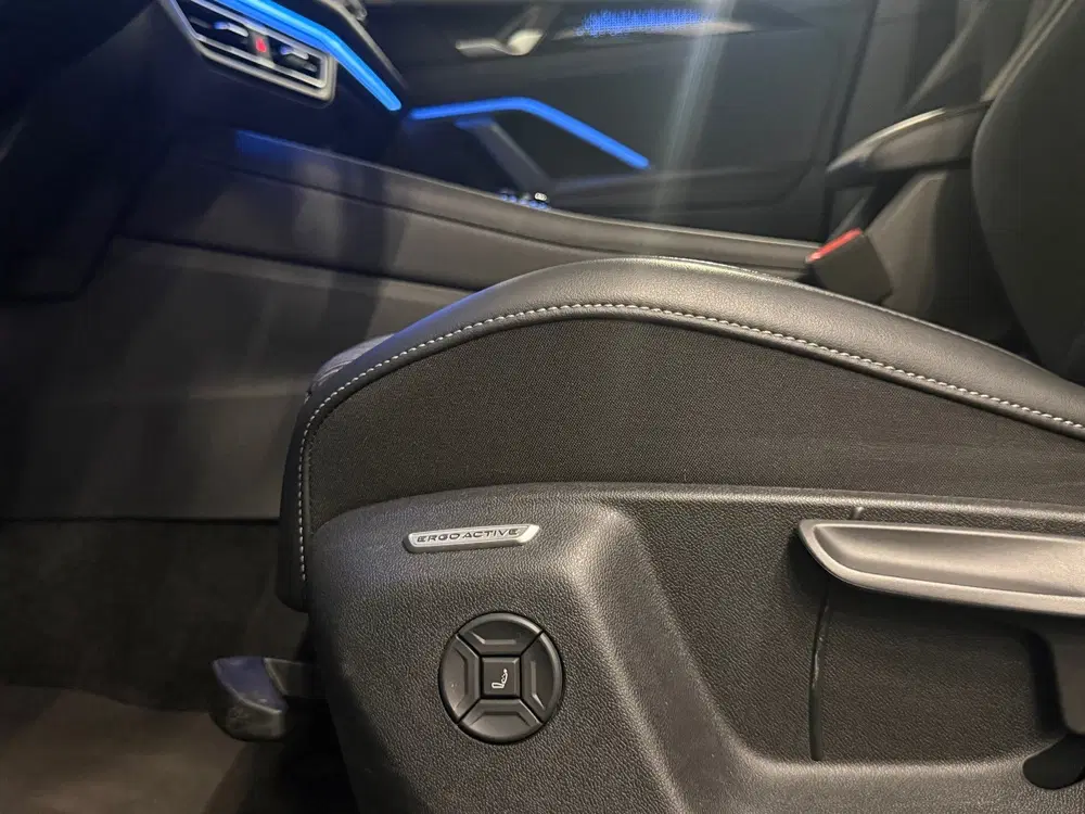 Volkswagen Tiguan 1.5 eHybrid R-Line Black Style Pano Headup uit 2025, foto 4