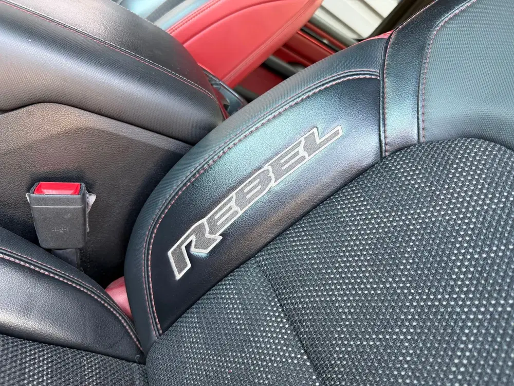 Dodge RAM 5.7 V8 Crew Cab REBEL uit 2019, foto 13