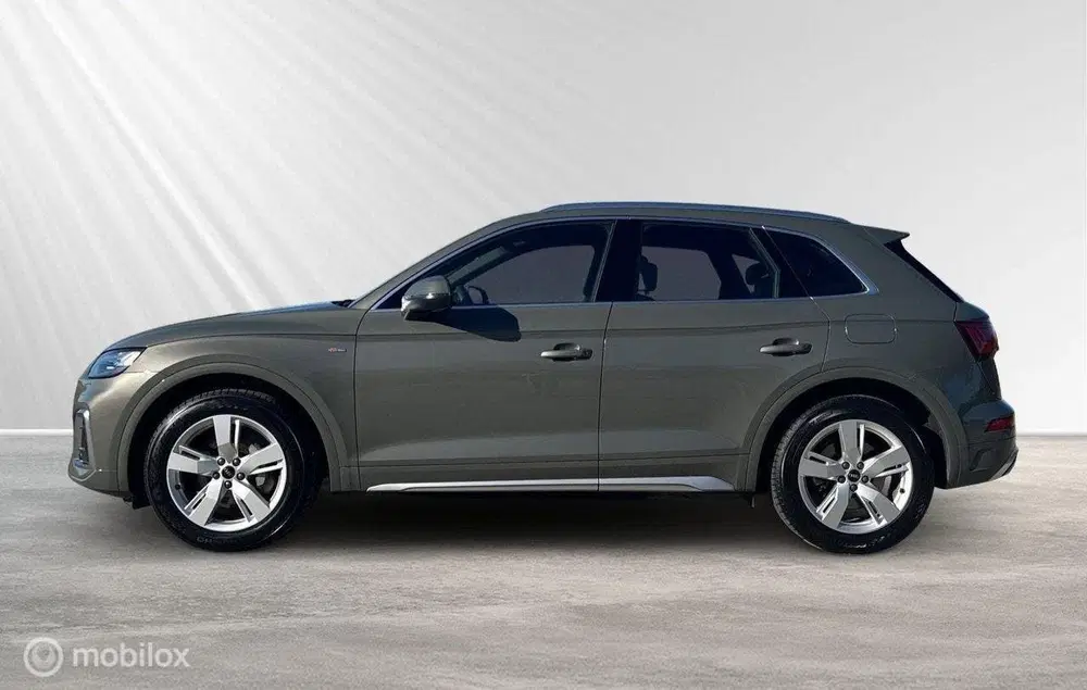 Audi Q5 55 TFSI e S edition uit 2023, foto 2