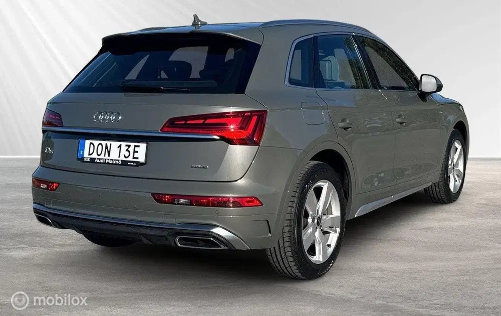 Audi Q5 55 TFSI e S edition uit 2023, foto 5