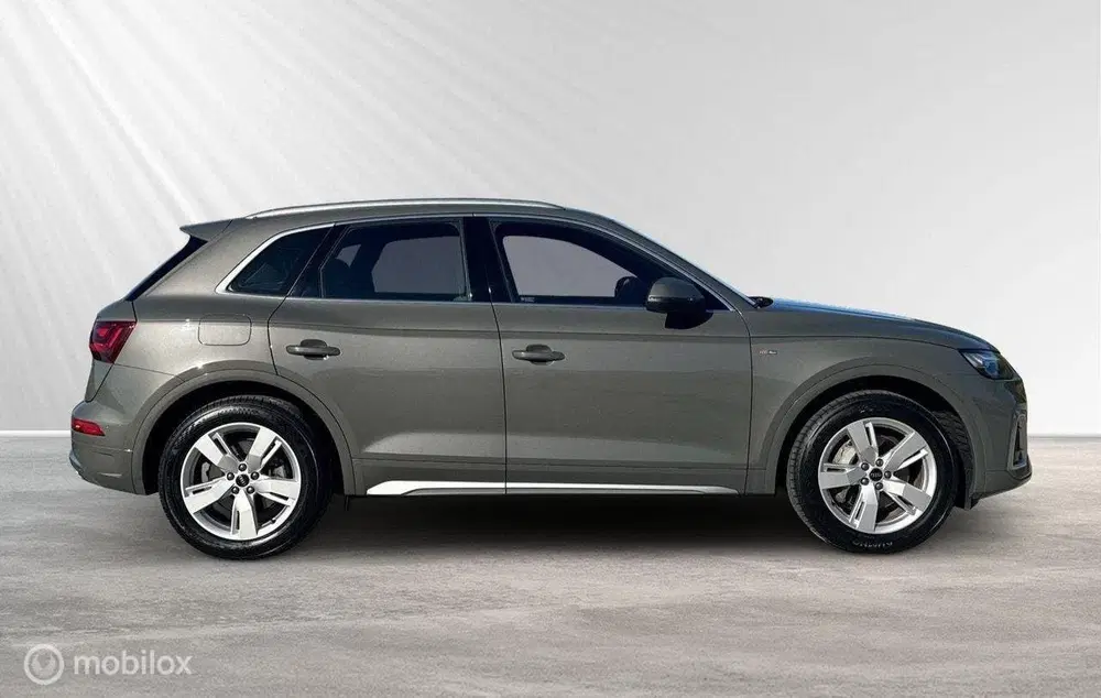 Audi Q5 55 TFSI e S edition uit 2023, foto 6