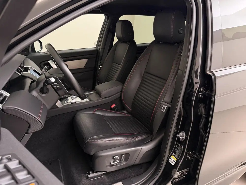 Land Rover Discovery Sport P300e 1.5 R-Dynamic S I Leder I C uit 2022, foto 3