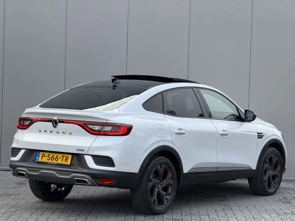 Renault Arkana 1.6 E-Tech Hybrid 145 R.S. Line uit 2022, foto 2