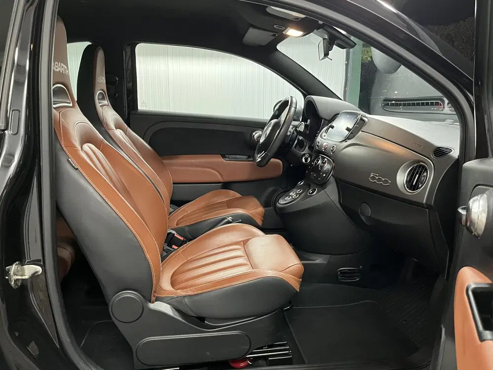 Abarth 595 1.4 T-Jet Turismo 70th Anniversary AUTOMAA uit 2019, foto 11