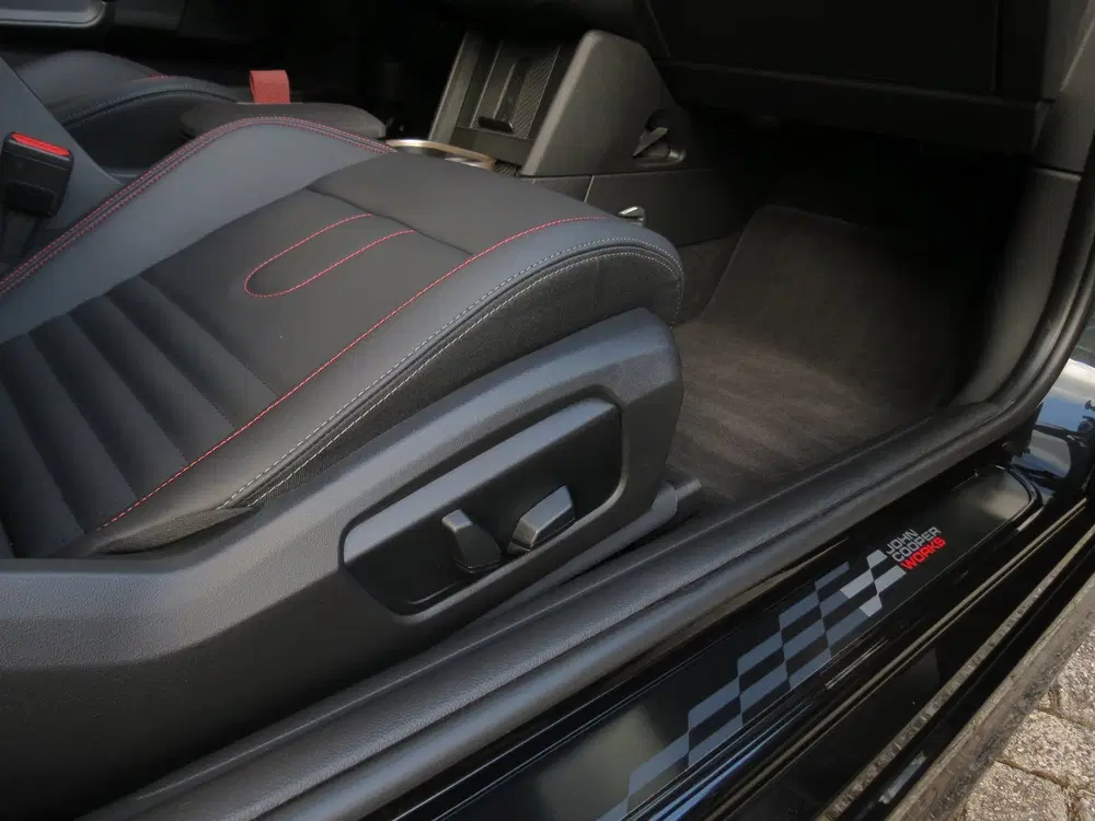 Mini John Cooper Works 1.5 Cooper C John Cooper Works XL 360 Came uit 2025, foto 13