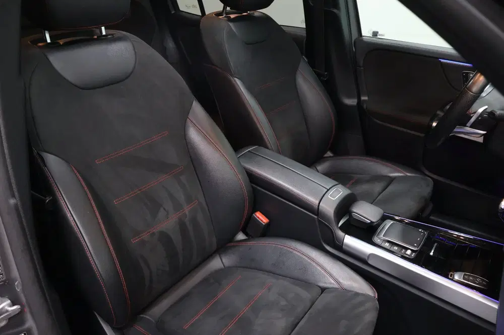 Mercedes-Benz GLB AMG LINE uit 2022, foto 11
