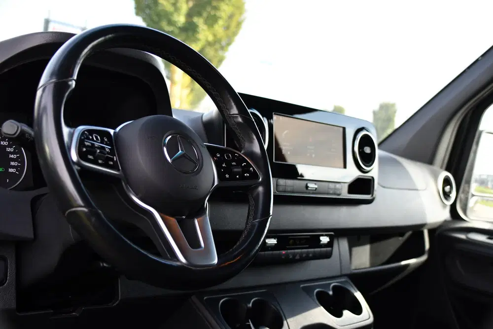 Mercedes-Benz Sprinter 319 1.9 CDI L2H2 RWD Black Edition 36 uit 2023, foto 2