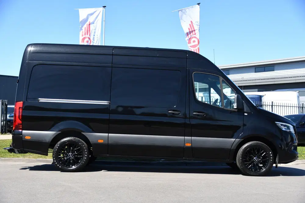 Mercedes-Benz Sprinter 319 1.9 CDI L2H2 RWD Black Edition 36 uit 2023, foto 9