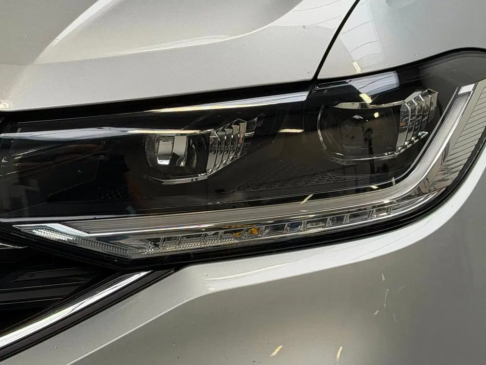 Volkswagen T-Cross 1.0 TSI R-Line uit 2019, foto 6