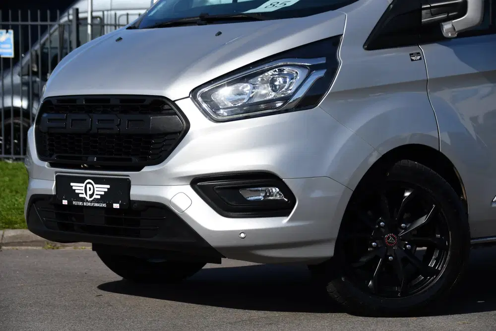 Ford Transit Custom 300 2.0 TDCI L2H1 Limited PB Edition Cam uit 2023, foto 7