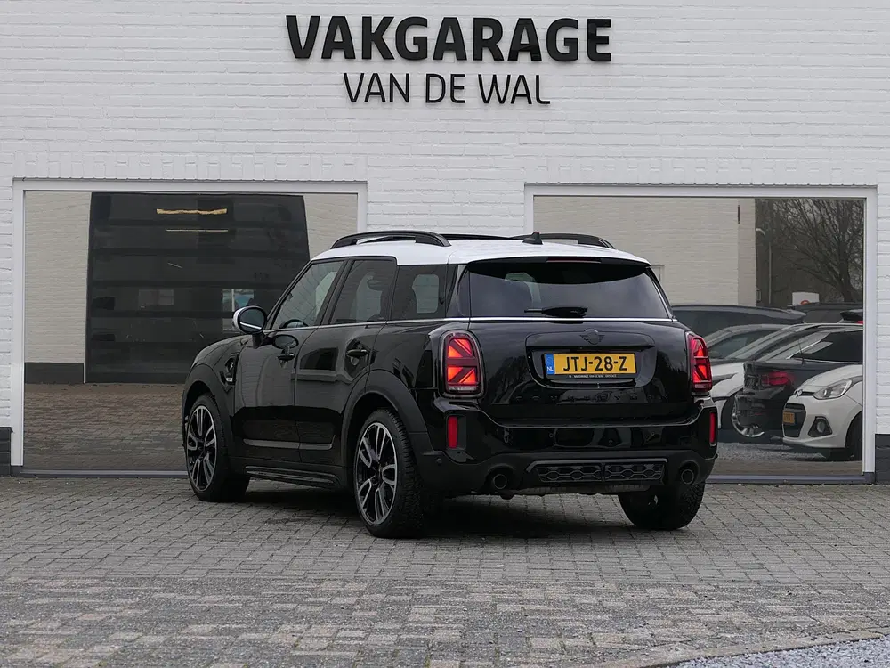 Mini Countryman 2.0 Cooper S ALL4 John Cooper Works uit 2021, foto 3