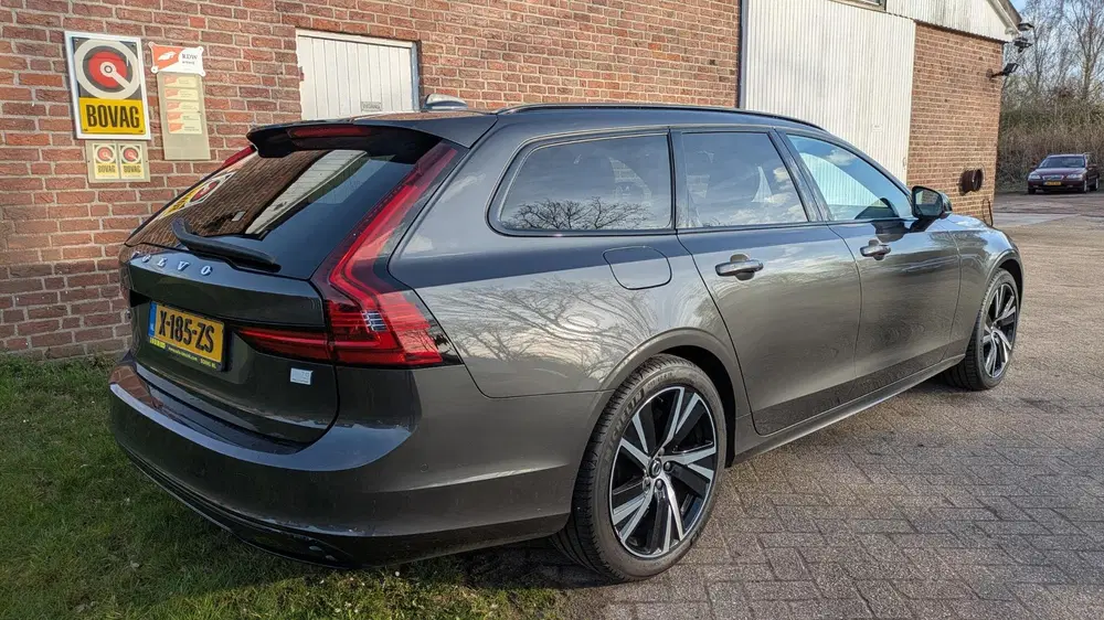 Volvo V90 2.0 T8 AWD Inscription Exclusive- Incl. BT uit 2022, foto 2