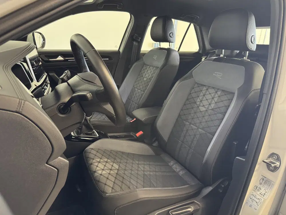 Volkswagen T-Roc TSI 110PK R-LINE SPORT IQ.LIGHT uit 2024, foto 12