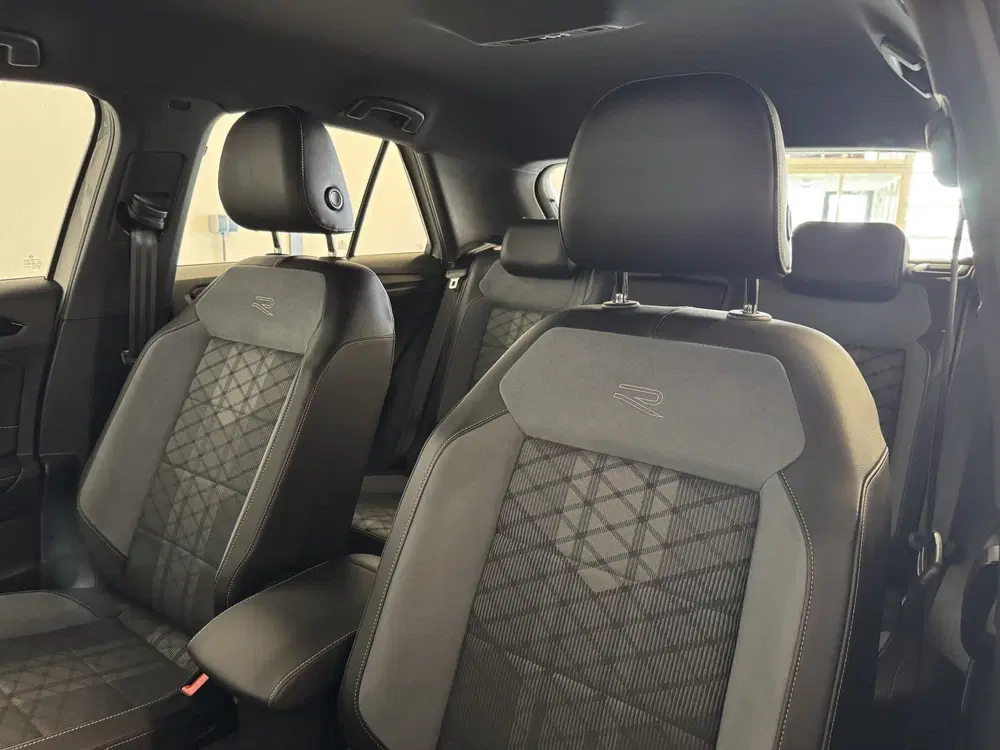 Volkswagen T-Roc TSI 110PK R-LINE SPORT IQ.LIGHT uit 2024, foto 14