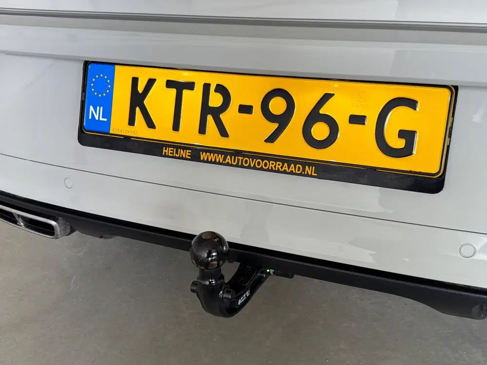 Volkswagen T-Roc TSI 110PK R-LINE SPORT IQ.LIGHT uit 2024, foto 7