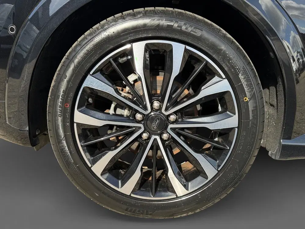 Ford Puma Vignale uit 2023, foto 8