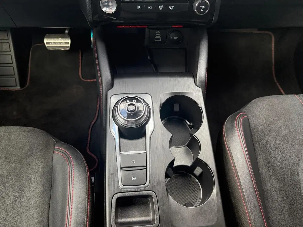 Ford Kuga 2.5 PHEV ST-Line X uit 2026, foto 8