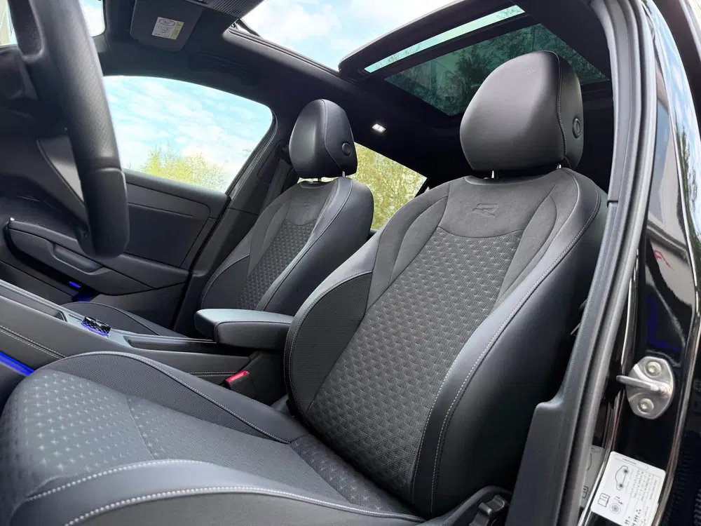Volkswagen T-Roc 1.5 eTSI R-Line Pano uit 2026, foto 12