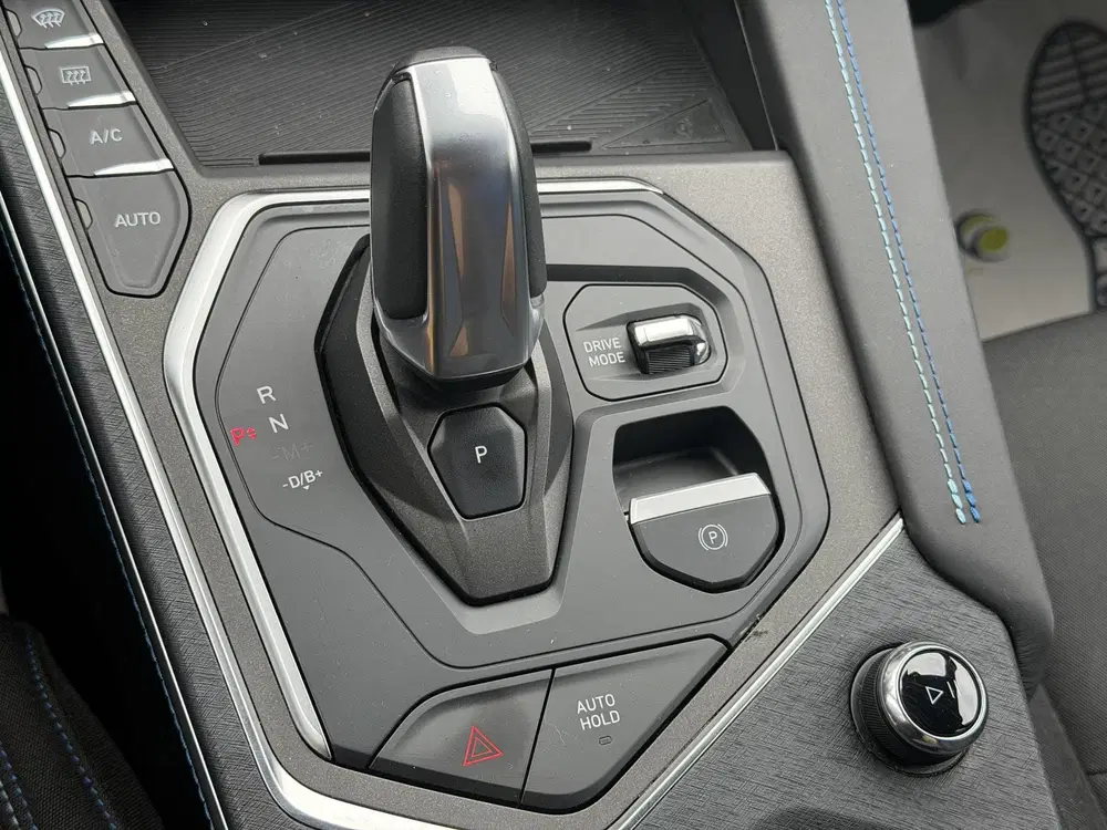 Lynk & Co 01 1.5 BLACK EDITION uit 2024, foto 14