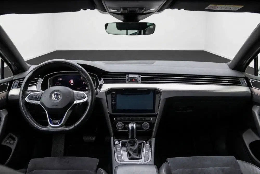 Volkswagen Passat 1.4 TSI PHEV GTE R-Line Panoramada uit 2020, foto 15