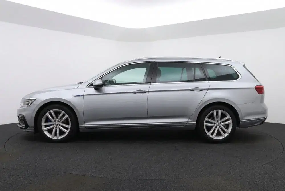 Volkswagen Passat 1.4 TSI PHEV GTE R-Line Panoramada uit 2020, foto 2