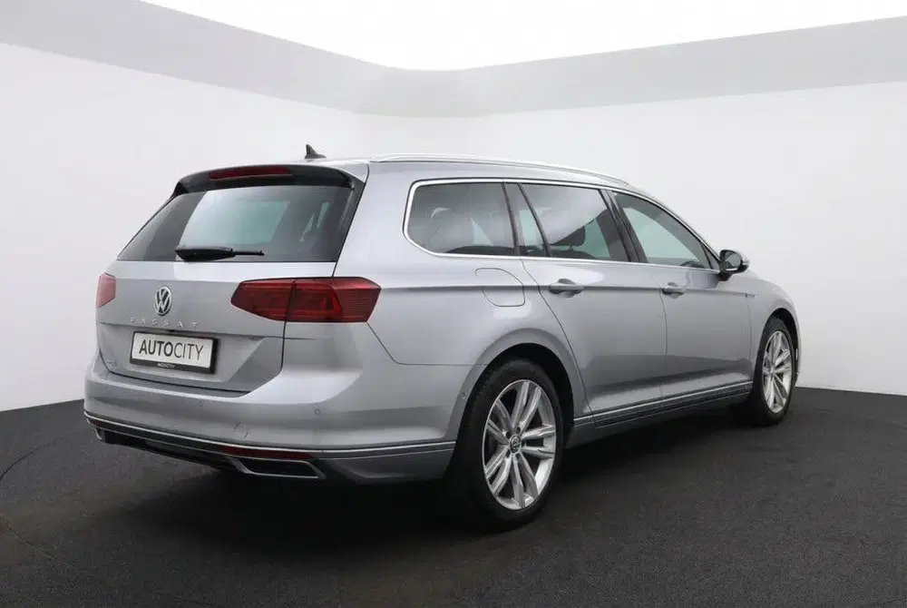 Volkswagen Passat 1.4 TSI PHEV GTE R-Line Panoramada uit 2020, foto 4