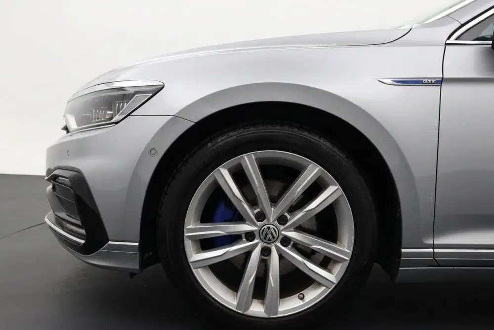 Volkswagen Passat 1.4 TSI PHEV GTE R-Line Panoramada uit 2020, foto 9