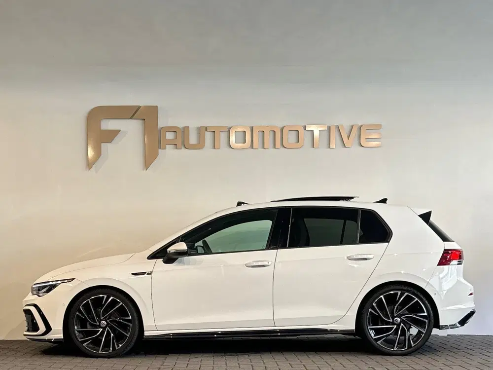 Volkswagen Golf 1.5 eTSI R Line Pano uit 2021, foto 11