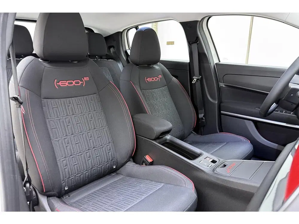 Fiat 600e RED 54 kWh uit 2025, foto 10