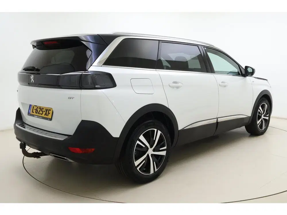 Peugeot 5008 1.2 PureTech GT uit 2021, foto 2