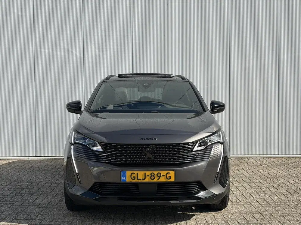 Peugeot 5008 1.2 Hybrid 136 GT Black Pack uit 2024, foto 3