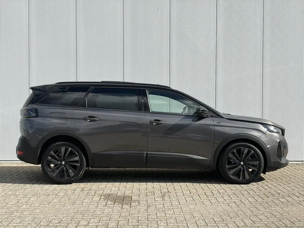 Peugeot 5008 1.2 Hybrid 136 GT Black Pack uit 2024, foto 5