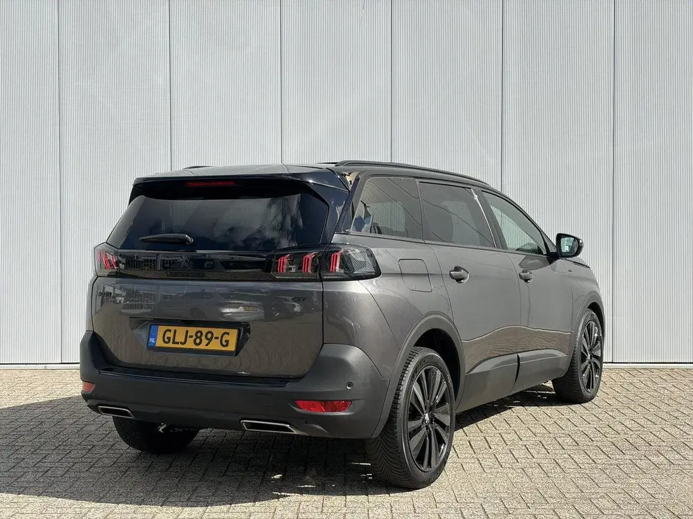 Peugeot 5008 1.2 Hybrid 136 GT Black Pack uit 2024, foto 6