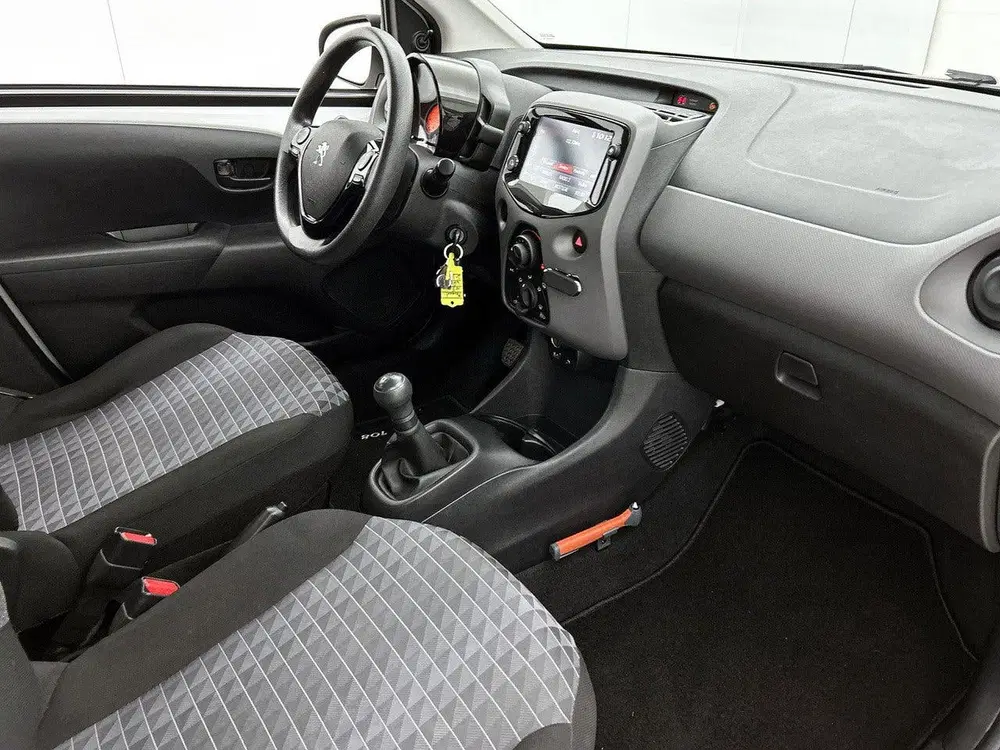 Peugeot 108 1.0 72pk Active uit 2021, foto 12